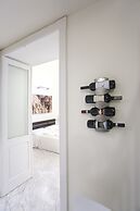 Apollo Suites