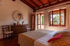 Nora Club Hotel