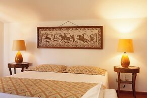 Nora Club Hotel