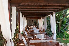 Nora Club Hotel