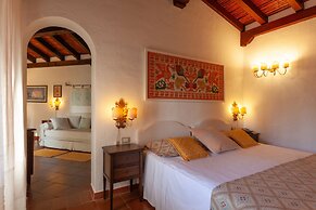 Nora Club Hotel