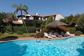 Nora Club Hotel