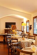 Nora Club Hotel