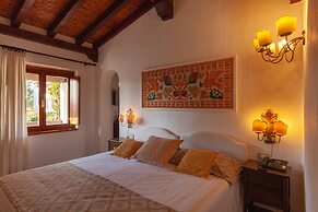 Nora Club Hotel