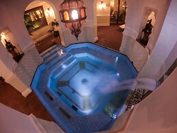 Nora Club Hotel