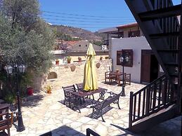 Romios Holiday Apartments