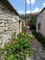 Romios Holiday Apartments