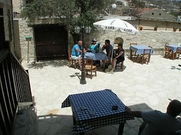 Romios Holiday Apartments
