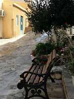 Romios Holiday Apartments