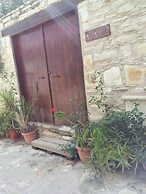 Romios Holiday Apartments