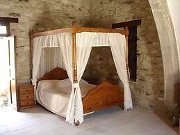 Romios Holiday Apartments