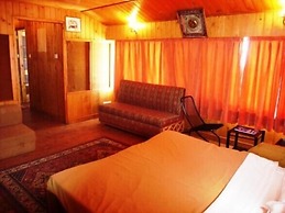 Snow King Retreat - The Heaven