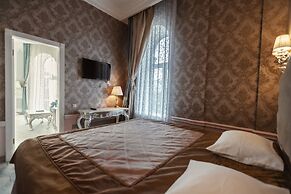 Royal Grand Hotel