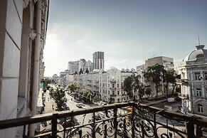 Royal Grand Hotel