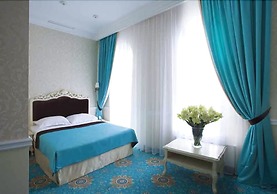 Royal Grand Hotel