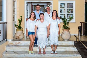 Fitos Inn Guest House