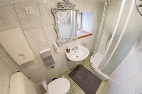 XIV Century rooms