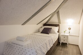 XIV Century rooms