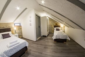 XIV Century rooms