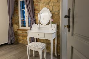 XIV Century rooms