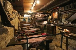 XIV Century rooms