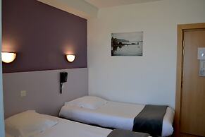 Hotel De La Porte Saint Pierre