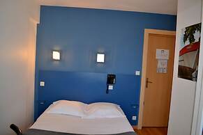 Hotel De La Porte Saint Pierre