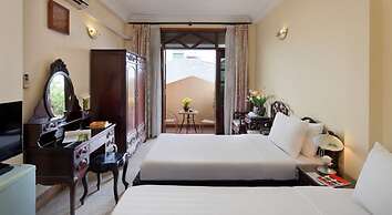 Lucky Hotel