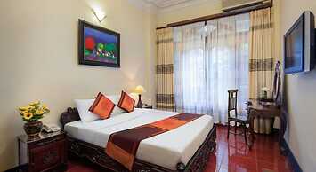Lucky Hotel