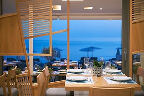 Coriva Beach Hotel