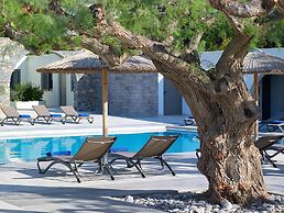 Coriva Beach Hotel