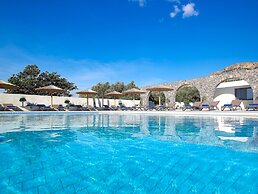 Coriva Beach Hotel