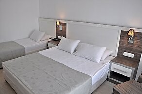 Shark Club Hotel