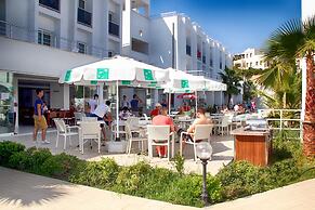 Shark Club Hotel