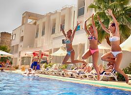 Shark Club Hotel