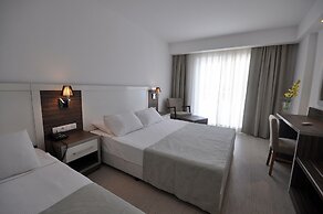 Shark Club Hotel