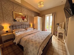 Bowness Bay Suites - Adults only