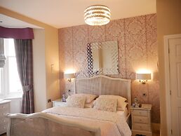 Bowness Bay Suites - Adults only