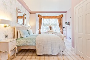 Bowness Bay Suites - Adults only