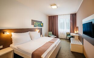 Maximus Resort