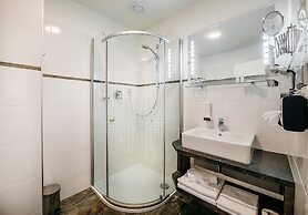 Maximus Resort