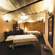 Maximus Resort