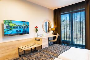Maximus Resort