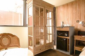 Inhouse Hotel