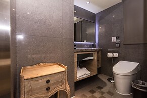 Inhouse Hotel