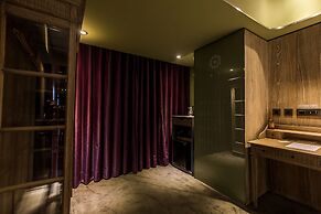 Inhouse Hotel