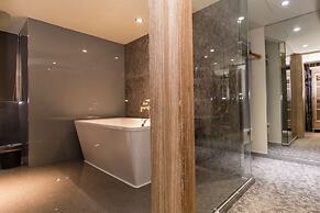 Inhouse Hotel