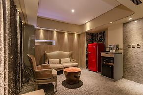 Inhouse Hotel