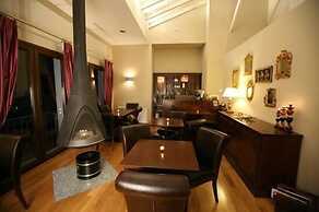 Epavlis Meteora Suites Hotel