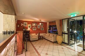 Hill View Restaurant & Apartments